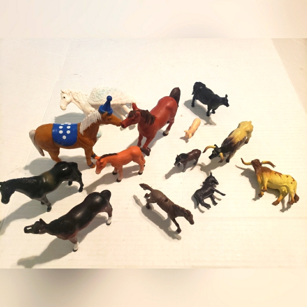 Horse Figures Farm Animal Figures Lot Box Of Different Horse, Farm
